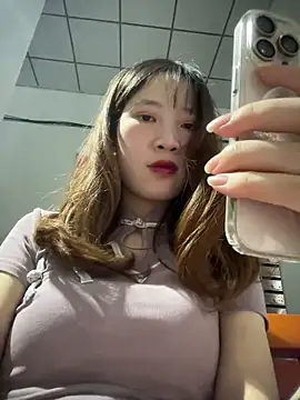 littleqiu online show from September 2025 10:47:01 AM