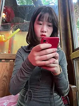 littleqiu online show from May 2026 09:25:01 AM