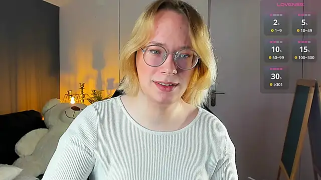 Amanda Butlerr online show from November 2025 02:33:01 PM