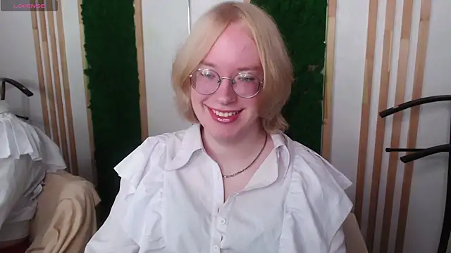 Snapshot of Amanda_Butlerr chatting on July 2026 12:15:01 PM Amanda Butlerr online show from July 2026 12:15:01 PM