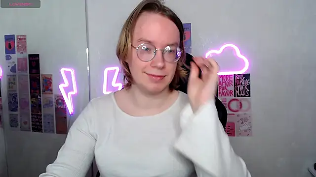 Snapshot of Amanda_Butlerr chatting on April 2026 11:25:02 AM Amanda Butlerr online show from April 2026 11:25:02 AM