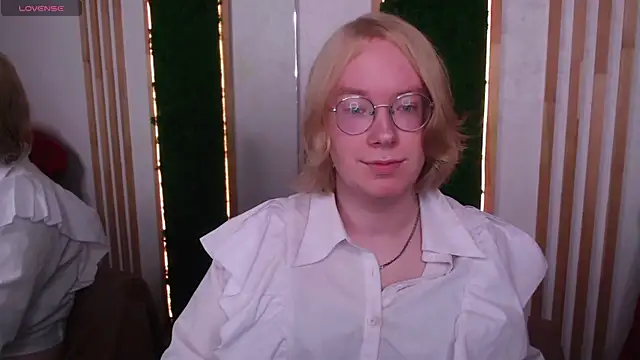 Snapshot of Amanda_Butlerr chatting on July 2026 01:23:01 PM Amanda Butlerr online show from July 2026 01:23:01 PM