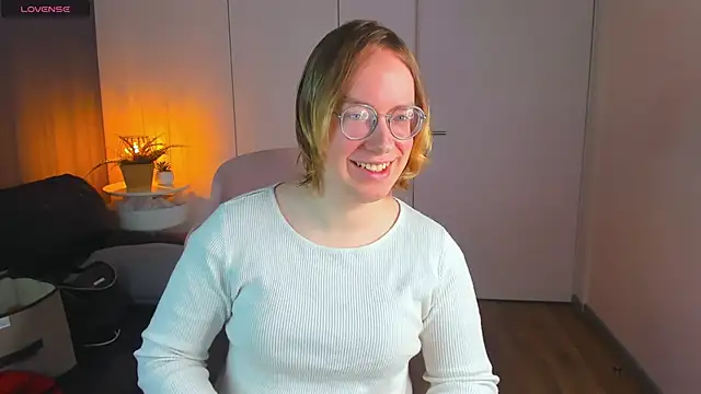 Snapshot of Amanda_Butlerr chatting on April 2026 01:39:02 PM Amanda Butlerr online show from April 2026 01:39:02 PM