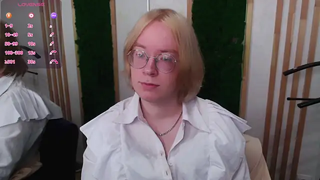 Snapshot of Amanda_Butlerr chatting on July 2026 11:32:01 AM Amanda Butlerr online show from July 2026 11:32:01 AM