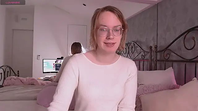 Amanda Butlerr online show from September 2025 08:16:01 PM