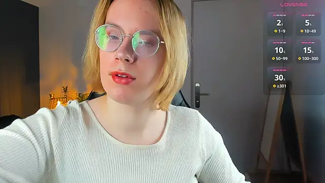 Amanda Butlerr online show from October 2025 12:08:01 PM