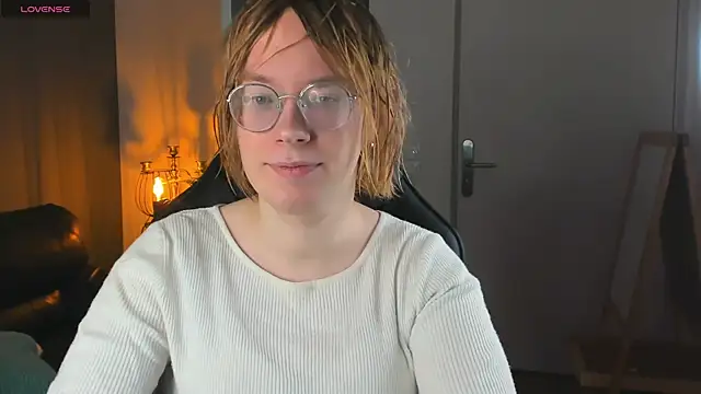 Amanda Butlerr online show from October 2025 10:28:02 AM