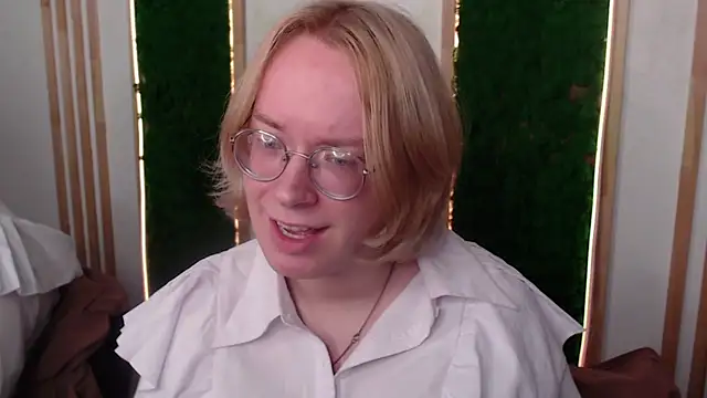 Snapshot of Amanda_Butlerr chatting on June 2026 12:10:02 PM Amanda Butlerr online show from June 2026 12:10:02 PM