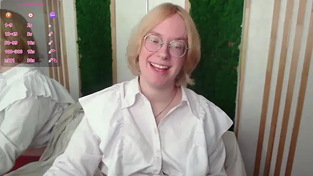 Snapshot of Amanda_Butlerr chatting on June 2026 12:43:01 PM Amanda Butlerr online show from June 2026 12:43:01 PM