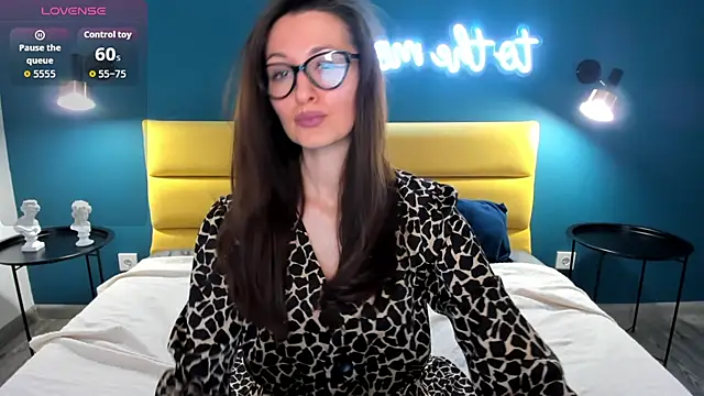 Joan Nelson online show from April 2026 01:30:02 AM