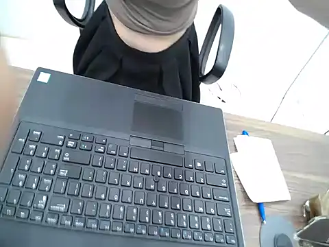  Lady- online show from November 2025 08:24:02 PM