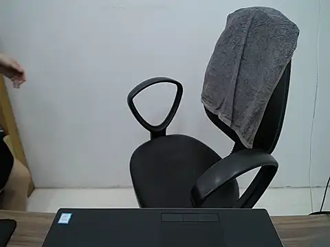  Lady- online show from November 2025 08:29:02 AM