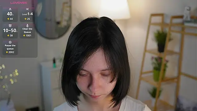 SuzanneHowse online show from November 2025 06:38:02 AM