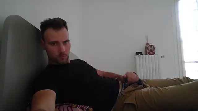 Snapshot of mrlyuis chatting on September 2025 01:00:01 PM mrlyuis online show from September 2025 01:00:01 PM