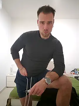 Snapshot of mrlyuis chatting on November 2025 12:55:01 AM mrlyuis online show from November 2025 12:55:01 AM