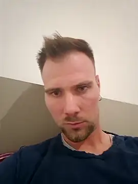 Snapshot of mrlyuis chatting on October 2025 08:01:01 PM mrlyuis online show from October 2025 08:01:01 PM