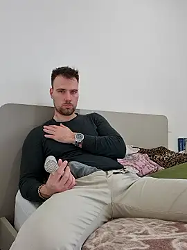 mrlyuis online show from January 2026 11:58:01 AM