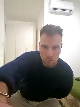 Snapshot of mrlyuis chatting on December 2025 07:45:01 PM mrlyuis online show from December 2025 07:45:01 PM