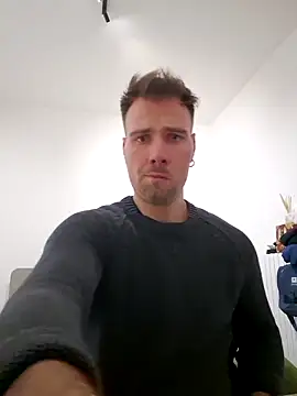 mrlyuis online show from December 2025 07:37:02 PM