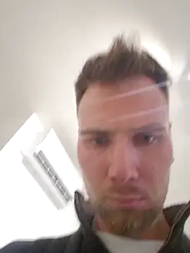 Snapshot of mrlyuis chatting on November 2025 03:26:01 PM mrlyuis online show from November 2025 03:26:01 PM