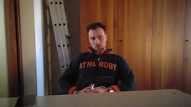 mrlyuis online show from February 2026 02:14:01 PM