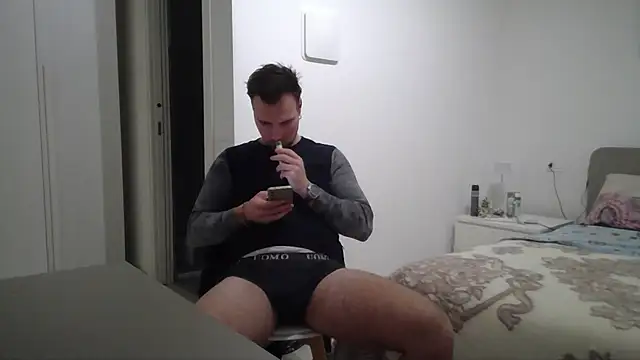 mrlyuis online show from February 2026 05:02:02 PM