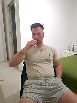 mrlyuis online show from February 2026 11:06:02 PM