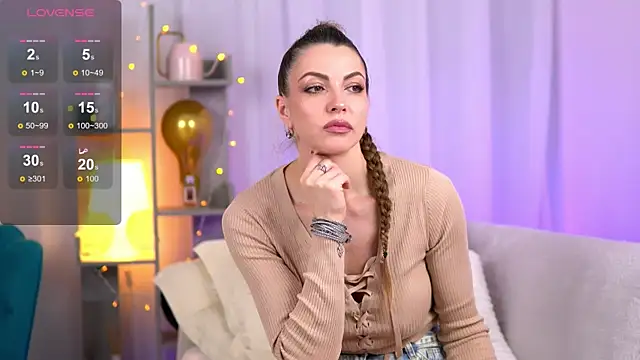 Snapshot of RebeccaRese chatting on November 2025 09:02:02 AM RebeccaRese online show from November 2025 09:02:02 AM