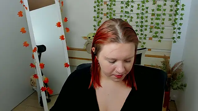 ScarletVixen  online show from October 2025 06:42:02 PM