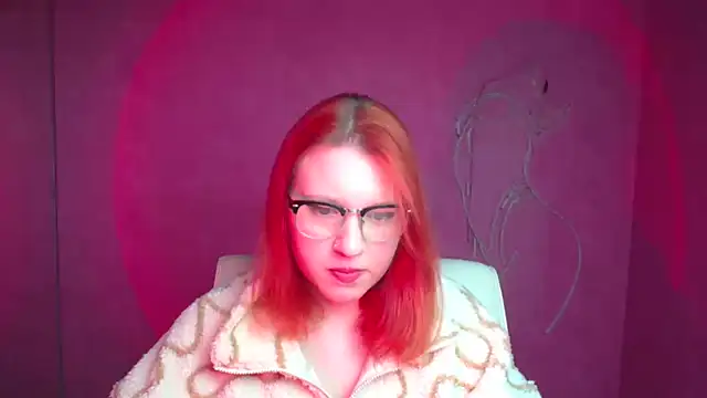 ScarletVixen  online show from September 2025 05:37:01 PM