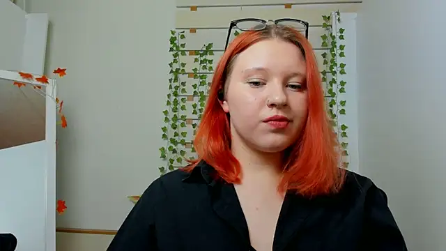 ScarletVixen  online show from October 2025 06:53:01 PM