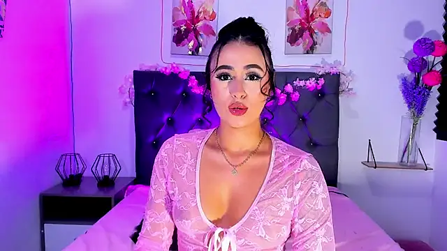 SagiraBelle online show from April 2026 05:25:01 PM