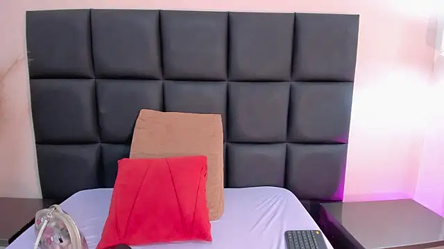 Snapshot of SagiraBelle chatting on November 2025 06:02:02 PM SagiraBelle online show from November 2025 06:02:02 PM