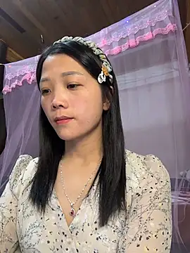 thaoyeuuu online show from November 2025 01:01:02 PM