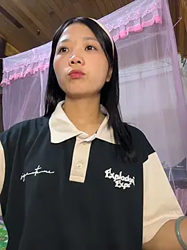 thaoyeuuu online show from October 2025 11:53:02 AM