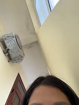 thaoyeuuu online show from November 2025 05:12:02 AM