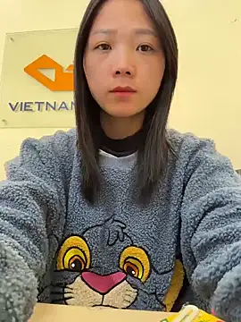 thaoyeuuu online show from November 2025 02:22:01 AM