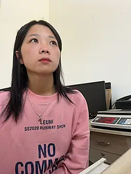 thaoyeuuu online show from October 2025 05:17:02 AM