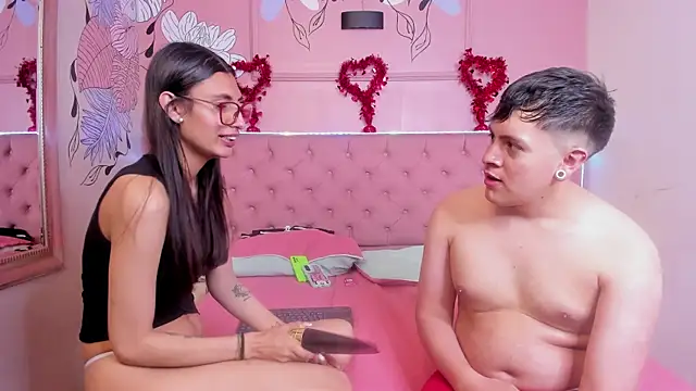 Ethan N Abby online show from September 2025 07:53:02 PM