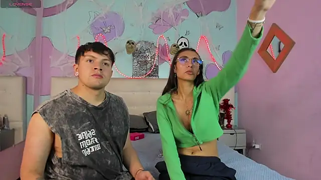 Ethan N Abby online show from October 2025 04:01:01 AM