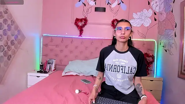 Ethan N Abby online show from October 2025 07:48:02 PM