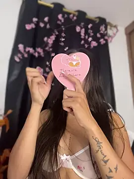 Scarlett05 online show from May 2026 01:53:01 AM