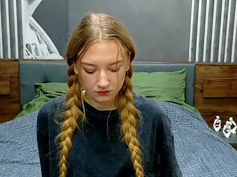 DarcyWilsy online show from October 2025 09:15:02 PM
