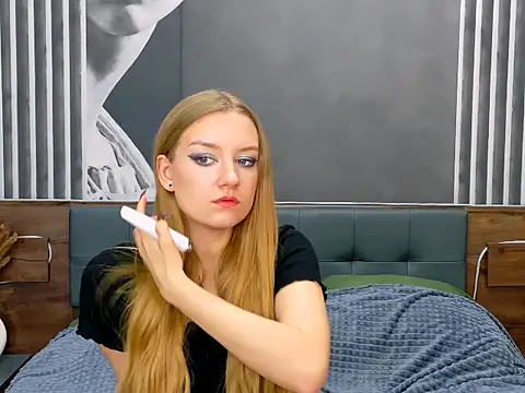 DarcyWilsy online show from November 2025 04:44:02 PM