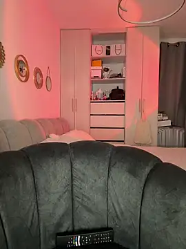 MegannHills online show from September 2025 12:17:02 AM