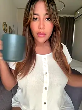 MegannHills online show from September 2025 02:57:01 PM