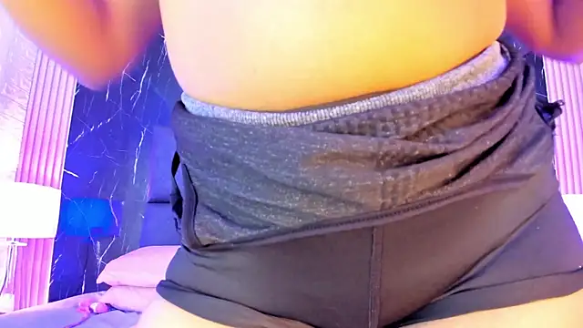 BustyGlow online show from April 2026 10:11:01 AM