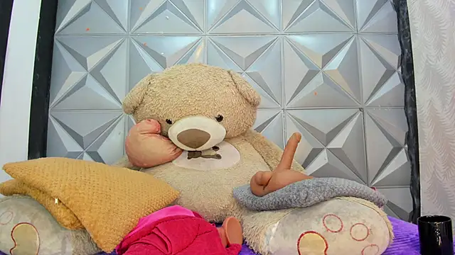 BustyGlow online show from May 2026 10:18:02 AM