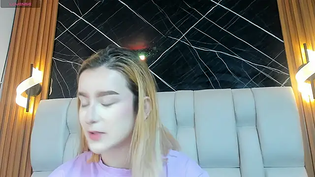 kristal joi dl online show from November 2025 12:42:02 PM