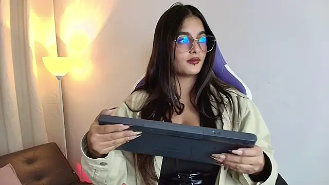 Abby Raschell online show from February 2026 05:07:02 AM